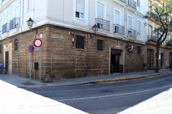 Monte y Mar