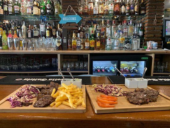 Pocho's Bar