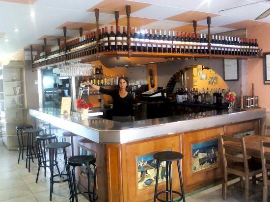 Bar/bodega d'arte