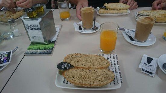 De La Mota Cafe