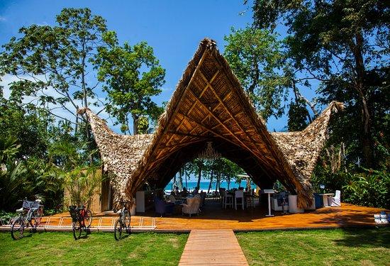 Noa Bar Restaurant Beach Club