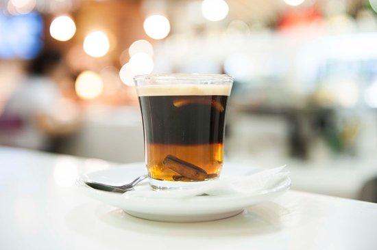 2&tres Gastro Bar