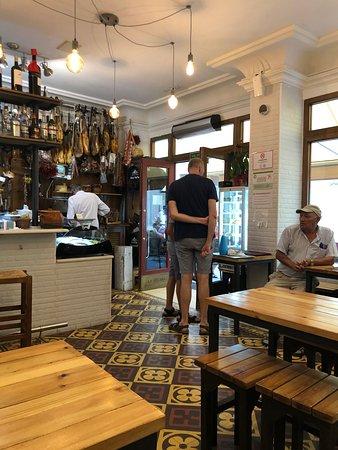 Casa Rafael Vinos Y Tapas