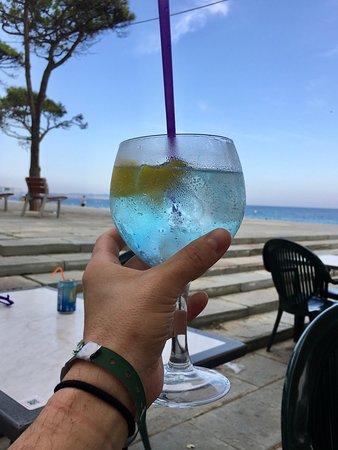 J beach bar