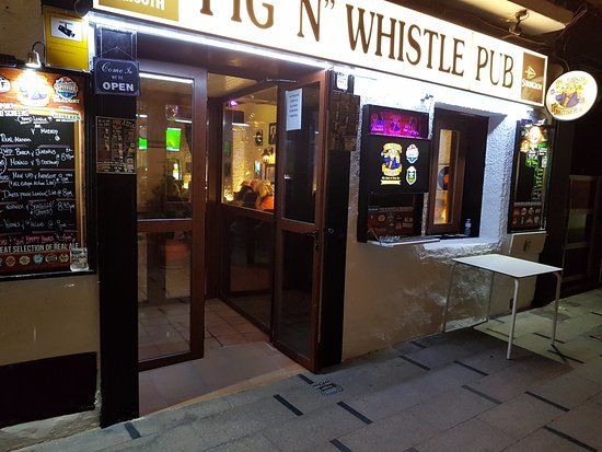 Pig N Whistle Music Pub