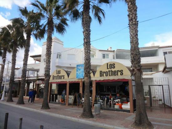 Los Brothers Bar